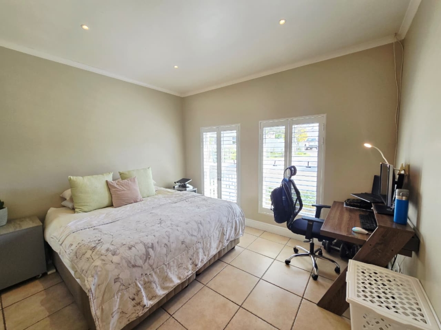 3 Bedroom Property for Sale in Kingswood Golf Estate Western Cape